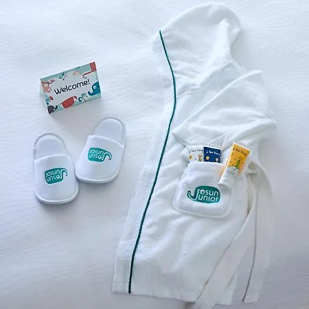 แกรนด์ โชซุน พูซาน Hotel ปูซาน ภายนอก รูปภาพ A Junior Suite at the resort